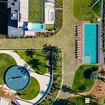 Acqua Iv By An Island *