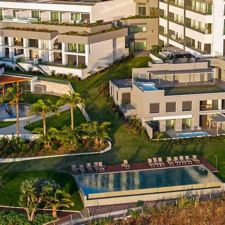 Acqua Iv By An Island *