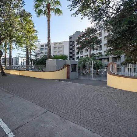 Acqua Iv By An Island