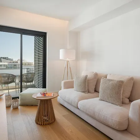 Acqua Iv By An Island * Funchal (Madeira)