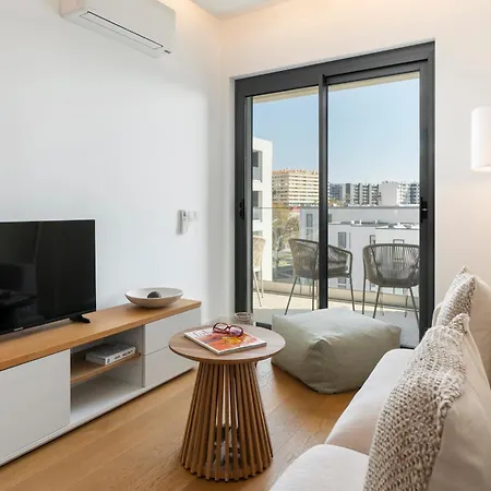Apartment Acqua Iv By An Island
